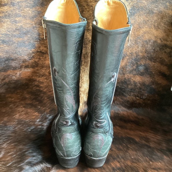 Old Gringo Outstanding Flower Embossed Distressed Leather Full Zipp Boots - Picture 4 of 12